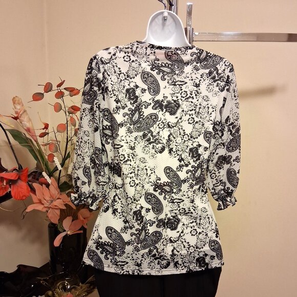 NWT Women's Black White Printed Lined Blouse ¾ Sleeve Pleated Top 8 M - Picture 5 of 9